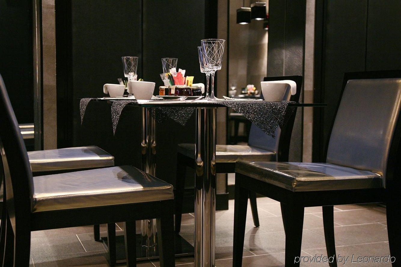 โรงแรมลาเดรส ปารีส ร้านอาหาร รูปภาพ